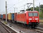 Der allabendliche Containerzug in Richtung Berliner Innenenring diesmal mit 145 075-8, 23.07.10 Berlin-Blankenburg.