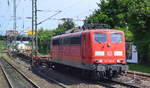 151 169-0 mit nicht voll ausgelastetem Containerzug Vorbeifahrt Bf. Hamburg-Harburg am 20.06.17