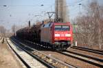 152 166-5 mit Ganzzug gedeckter Sch�ttgutwagen, 07.03.12 Berlin-Karow.