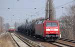 152 018-8 mit Kesselwagenzug am 07.03.13 Richtung Karower Kreuz Berlin.