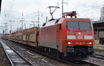 152 164-0 mit PKW-Transportzug (leer) am 01.03.17 Bf.