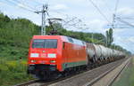 152 012-1 mit Ganzzug Knickkesselwagen (Kreidesclamm) am 05.08.17 Berlin-Hohenschönhausen.