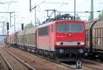 155 024-3 mit einem gemischten G�terzug, 27.04.11 Bhf.
