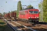 155 252-0 mit gemischtem G�terzug, 05.05.11 Berlin-Karow.