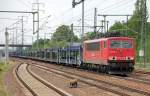 155 068-0 f�hrt mit einem Leerzug belgischer PKW-Transportwageneinheiten zum Pausieren im Bhf.