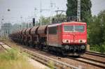 155 130-8 mit Ganzzug Sch�ttgutwagen, 08.06.11 Berlin-Karow.