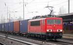 155 232-2 f�hrt mit Containerzug zu einer Pause im Bhf.