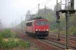 Herbst in Berlin, bei nebligen Wetter kommt 155 135-7 Richtung Spandau gefahren, 11.10.12 Bhf.