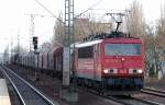155 251-2 mit G�terwagenzug f�r Stahlcoils auf dem von G�terz�gen in letzter Zeit nur selten benutzten Berliner Innnenring Richtung Berlin-Grunewald am 31.01.13 H�he Berlin-Jungfernheide.