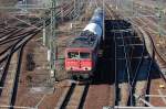 155 109-2 mit Kurzzug Kesselwagen Richtung Nordosten, 05.03.13 Berlin-Putlitzbr�cke.