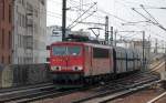 155 075-5 mit Ganzzug polnischer Sch�ttgutwagen Richtung Nordosten, 22.04.13 Berlin-Wedding.