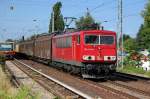 155 013-6 mit Papierzug (Schiebewandwagen) am 10.07.13 Berlin-Karow.