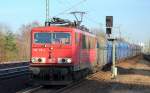 155 175-3 Richtung Berlin-Spandau mit polnischem Kohlezug, 07.01.14 Durchfahrt Bhf.