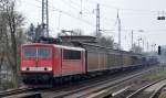 155 055-7 mit dem täglichen Ganzzug Schiebewandwagen Richtung Schwedt, hinten dran hing noch 298 329-4 am 31.03.14 Berlin-Karow.