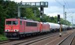 155 085-4 hat 185 351-4 und einen Langen Kesselwagenzug Richtung Schwedt am Haken, 17.06.14 Berliner Innenring Höhe Berlin-Jungfernheide.