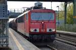 155 096-1 mit Ganzzug Schüttgutwagen Richtung Nordosten am 06.10.14 Berlin-Hohenschönhausen.