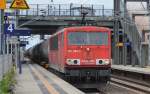 155 080-5 mit Kesselwagenzug am 16.06.15 Durchfahrt Bhf.