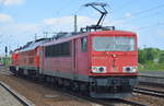 Lokzug mit 155 236-3 mit 232 609-8 und 298 327-8 am Haken am 29.07.16 Bf.