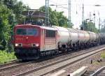 155 213-2 mit einem gemischten Kesselwagenzug Richtung Bernau, 19.07.10 Berlin-Karow.