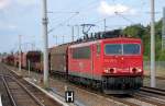 155 133-2 mit gemischtem G�terzug Richtung Berliner Innenstadt, 30.07.10 Berlin-Blankenburg.