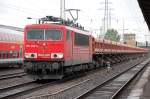 155 080-5 mit einem Ganzzug Sch�ttgutkippwagen vom Typ Fans 128, 02.09.10 Bhf.