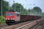 155 046-6 mit einem Ganzzug staubender offener G�terwagen Richtung Bernau, 06.06.09 Berlin-Buch.