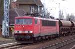 155 250-4 mit Sch�ttgutwagen Richtung Bernau, Winter 2007 Berlin-Buch.