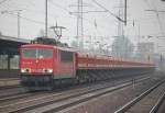155 246-2 mit einem Ganzzug Sch�ttgutkippwagen vom Typ Fans 128, 09.09.10 Durchfahrt Flughafen Berlin-Sch�nefeld.