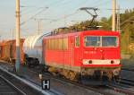 155 238-9 mit ungew�hnlich kurzem gemischten G�terzug Richtung Berliner Innenstadt, 22.09.10 Berlin-Blankenburg.