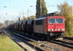 155 030-0 mit einem Ganzzug Sch�ttgutwagen, 13.10.10 Berlin-Karow.