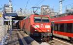 Doppeltraktion 185 011-4 + 185 ??? mit Erzzug am 22.01.16 Durchfahrt Bhf.