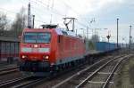 185 043-7 mit Containerzug am 07.03.16 Berlin-Hirschgarten.