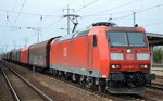 185 007-2 mit einem Güterzug für Stahlcoils am 15.04.16 Bf.