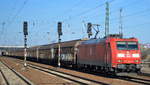 185 048-6 mit einem Ganzzug Schiebewandwagen am 28.03.17 Bf.
