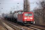 185 280-5 mit Kesselwagenzug am 20.02.14 Berlin-Karow.
