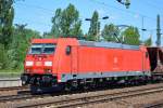 185 273-0 mit Schüttgutwagenzug am 20.07.15 Bhf.