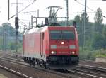 185 227-6 auf Leerfahrt durch den Bhf.Flughafen Berlin-Sch�nfeld, 09.08.10