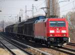 185 355-5 mit einem Ganzzug Schiebewandwagen, 30.03.11 Berlin-Karow.