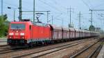185 347-2 mit Ganzzug tschechischer Schüttgutwagen am 03.06.15 Durchfahrt Bhf.