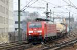 189 060-7 mit Containerzug am 28.03.15 Berlin-Wedding.