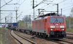 189 006-0 mit schwach ausgelastetem Containerzug am 12.04.16 Durchfahrt Bhf.