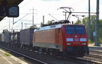 189 060-7 mit Containerzug am 21.09.16 Bf.