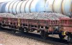 Flachwagen der DB mit Altschotter beladen mit der Nr.