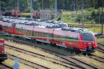 Bei 442 138 f�hren Mitarbeiter immer noch Funktionstests durch, 10.09.12 RLCW in Elstal.