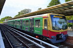 Werbeviertelzug der Berliner S-Bahn (Spy Museum) 481 430-7 als S85 nach Waidmannslust ab Berlin Grünau am 08.08.16.
