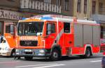 LHF 20/12 (MAN TGL 12.240) der Berliner Feuerwehr beim L�scheinsatz am 10.04.12 Berlin-Moabit-Beusselstr.