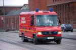 Sonderfahrzeug der Berliner Feuerwehr, ein Kleinensatzfahrzeug (Klef) f�r Technische Hilfeleistung, ein MB 616 D Transporter, 13.02.13 Berlin-Putlitzbr�cke.