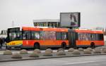 Ein Solaris GN 09 der Berliner Verkehrsbetriebe (Nr.4381) mit Ganzwerbung easyjet auf der Linie TXL zwischen Flughafen Berlin Tegel und Berlin Alexanderplatz am 12.04.12 S-Bhf.