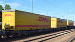 DHL Trailer auf einem Taschenwagenzug (TXL-Leistung) am 22.07.16Bf.