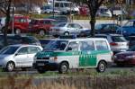 VW Transporter T4 LR, ein Halbgruppenwagen der Bereitschaftspolizei in Berlin, 29.10.13 Berlin-Marzahn.